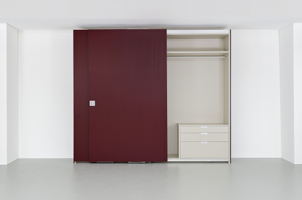 Навесные двери для шкафа: особенности установки